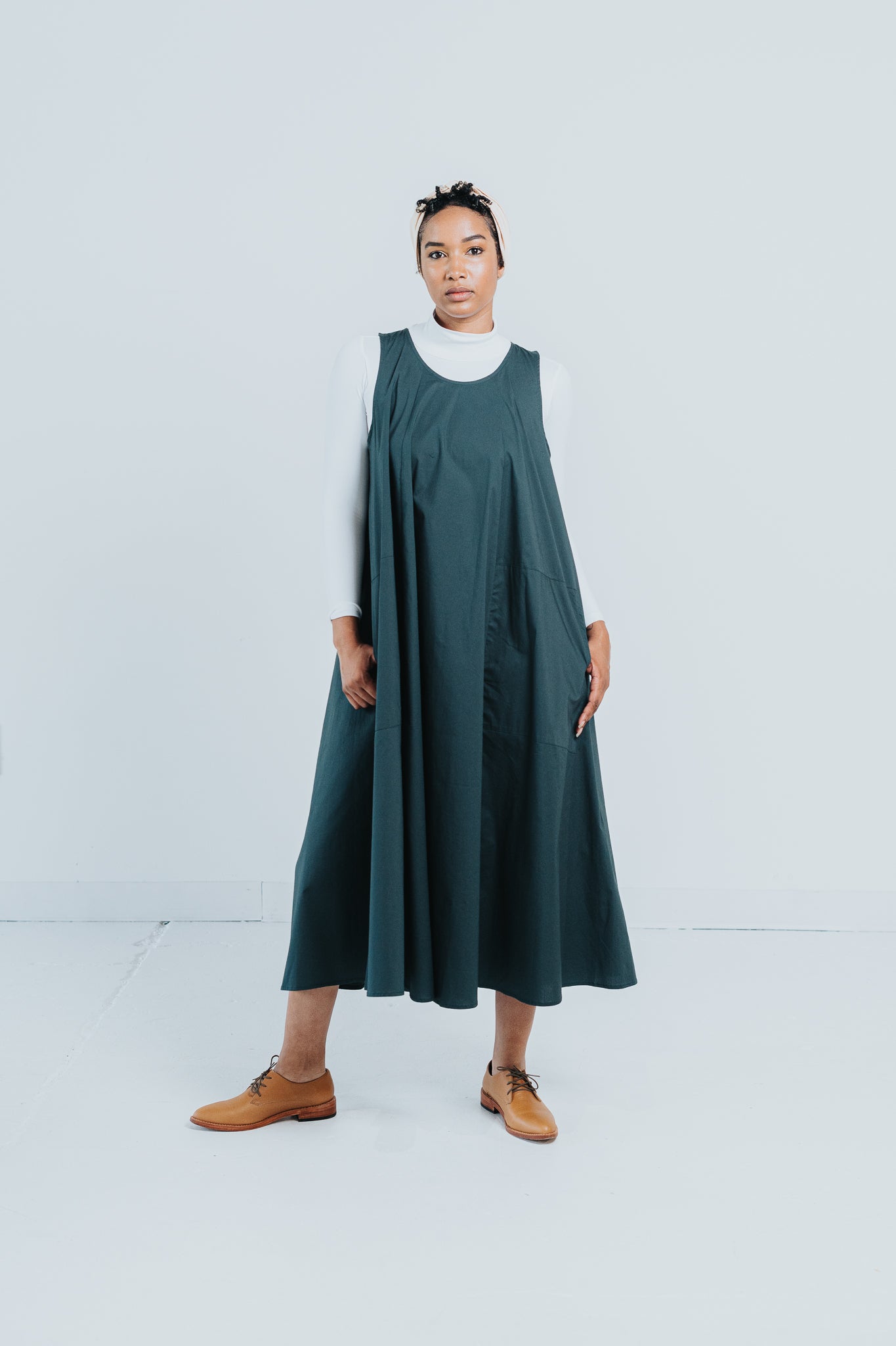 Sleeveless Loose-fit Dress